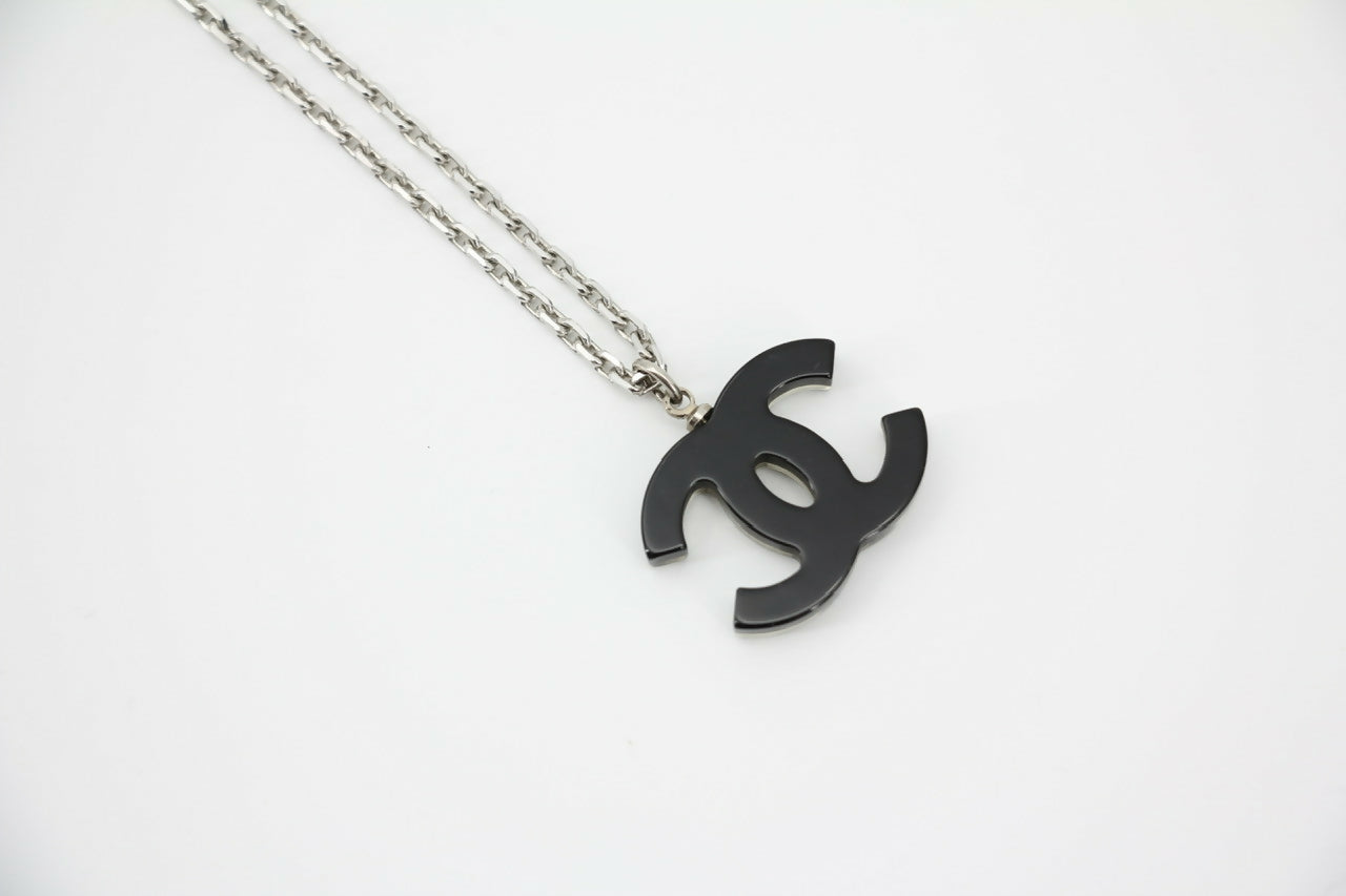 Chanel Vintage 05P Acrylic Transparent Rhinestone Black CC Double-Sided Necklace