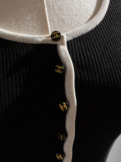 Iconic Chanel Vintage Spring 1995 Black White Ribbed CC 95P Cropped Cardigan