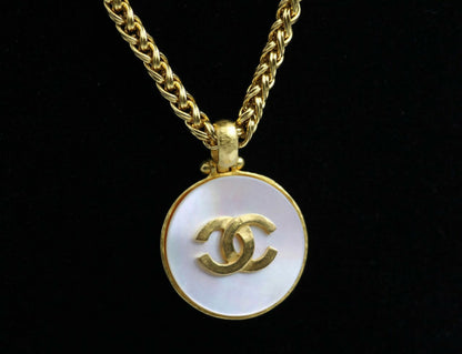 Chanel Vintage 95A Mother-of-Pearl Gold-plated Short Stacking Strap Long Necklace