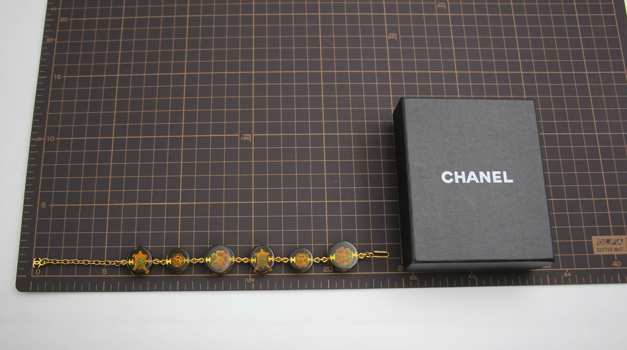 Chanel Vintage 98A Acrylic Dark Brown Turtle and Camellia Tortoise Shell Style Bracelet