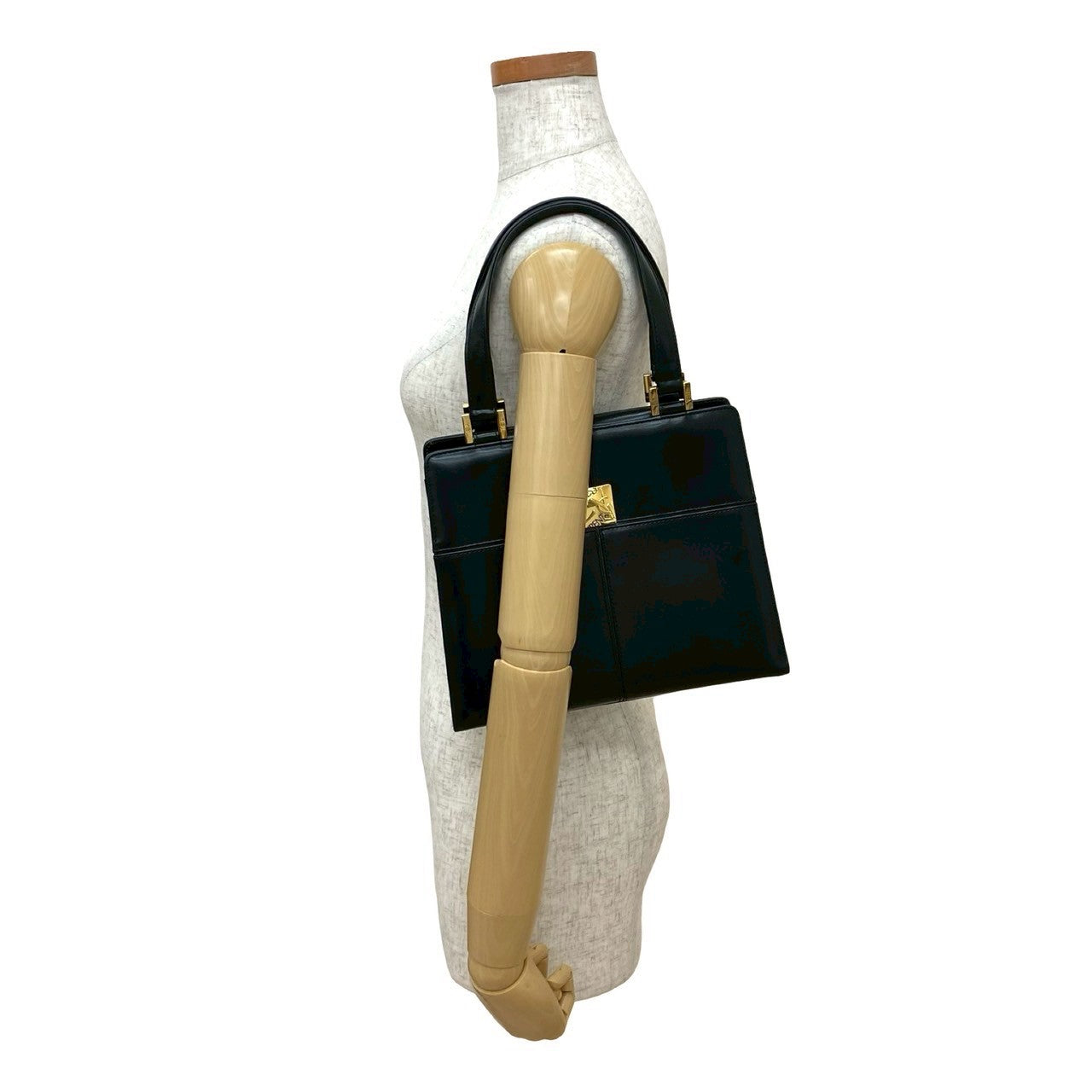 Yves Saint Laurent Leather Handbag