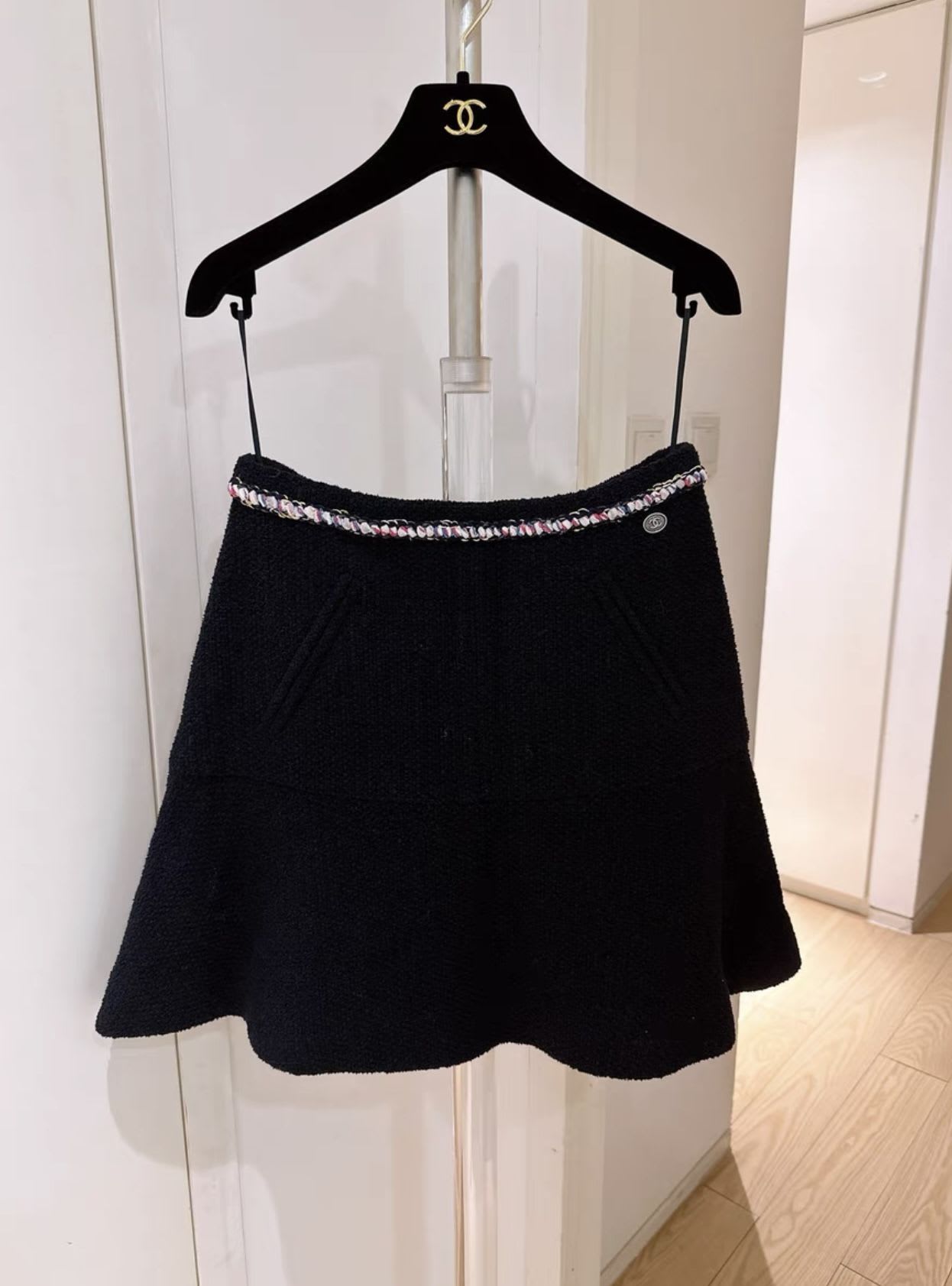 Chanel 21 spring and summer dark blue skirt
