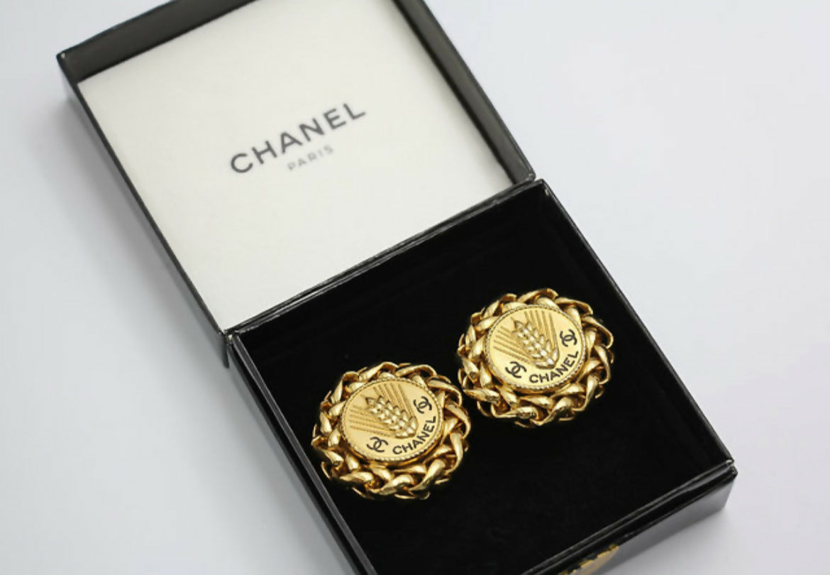 Chanel Vintage 1986 Gold-plated Wheat Ear Lace Large Round Clip-on Earrings