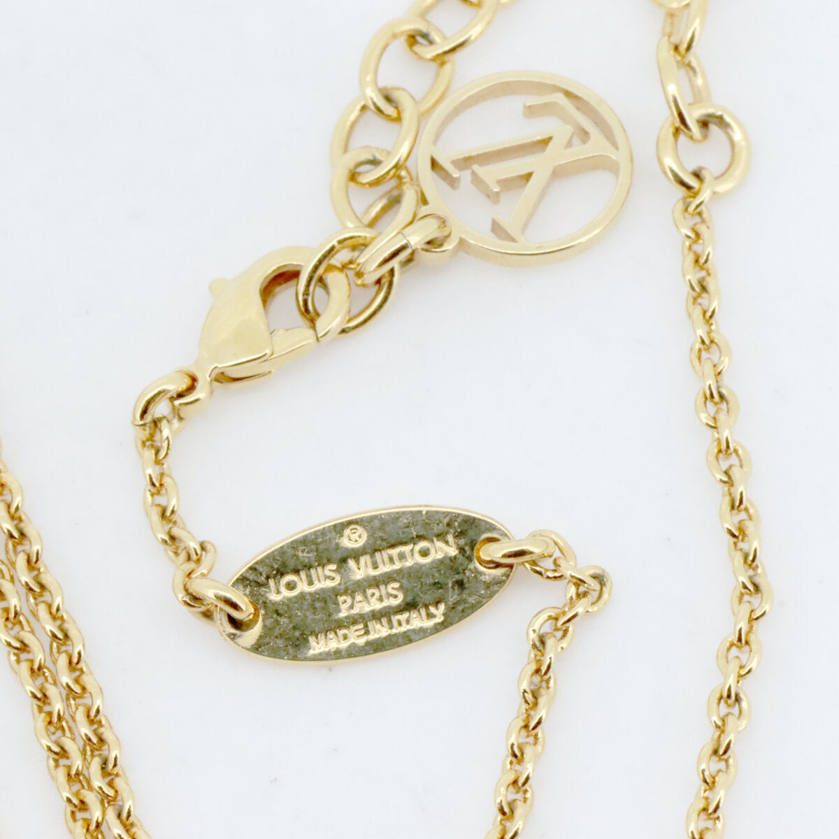 Louis Vuitton Essential V Necklace