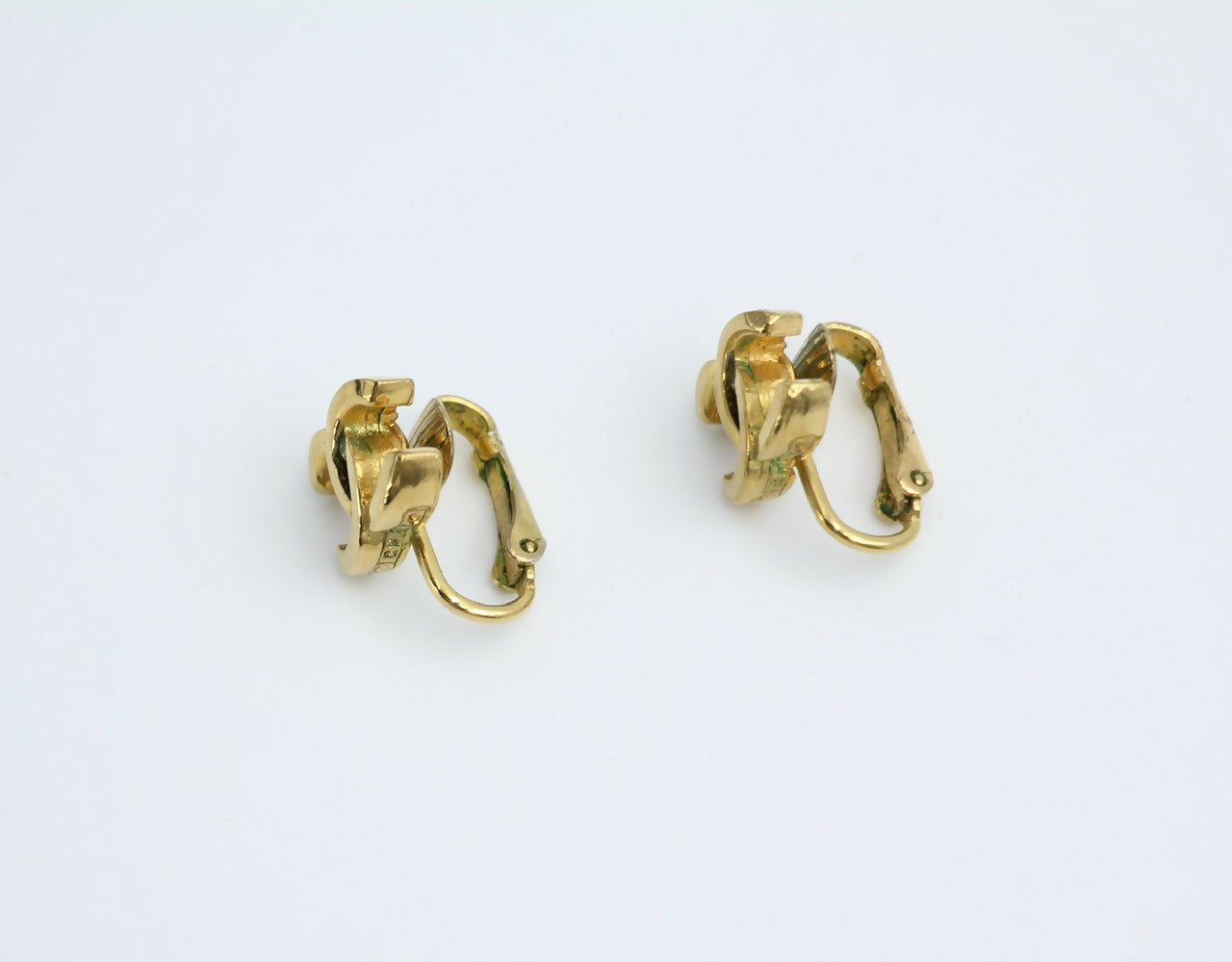 Chanel Vintage 1971-80 Gold-plated Curved Buckle CC Clip-on Earrings