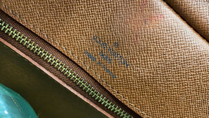 LOUIS VUITTON Porte-Documents Voyage Monogram Canvas Briefcase Bag Brown