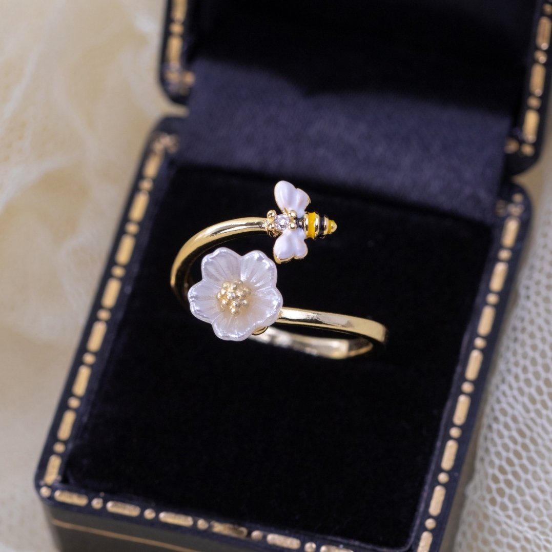Crystal Honeybee Flower Ring