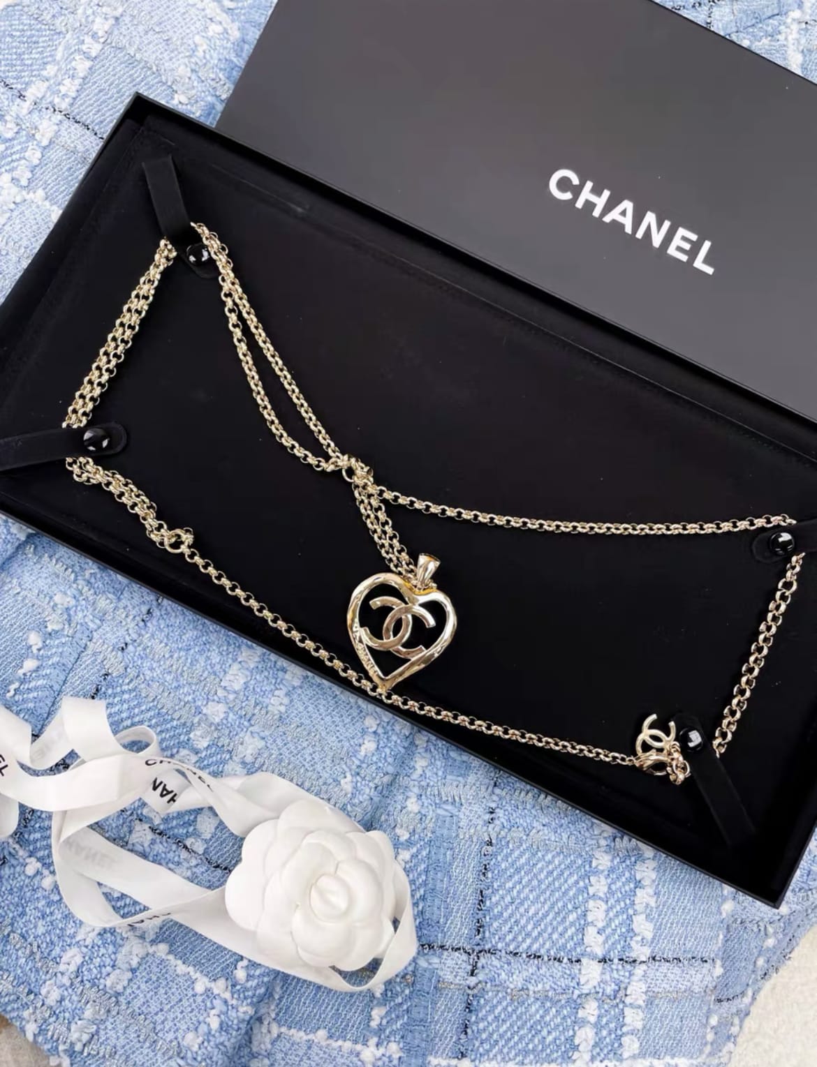 Chanel gold chain heart belt