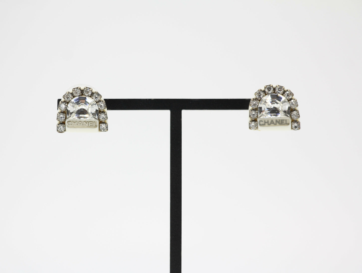 Chanel Vintage 00A Rhinestone White Ring Shape Stud Earrings