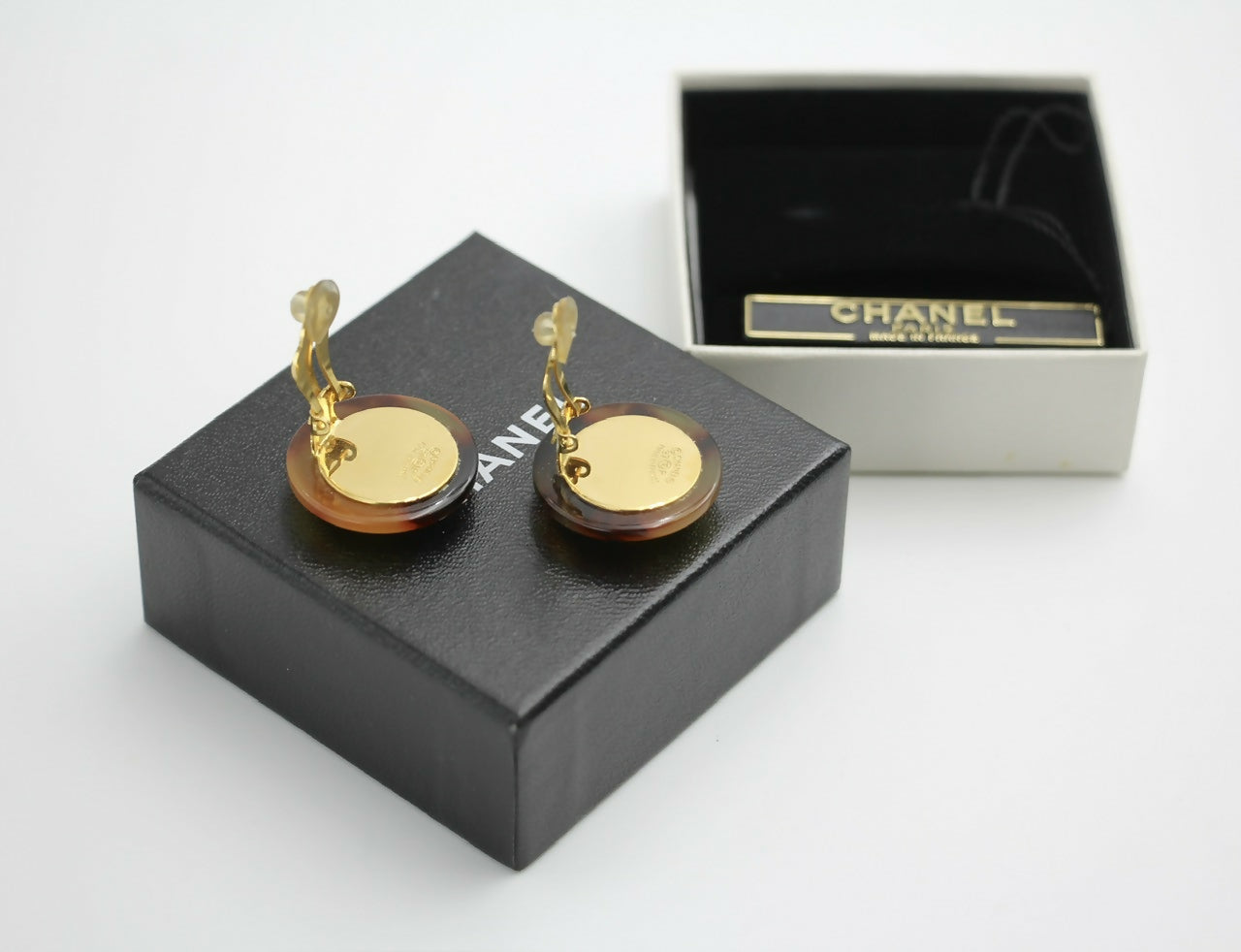 Chanel Vintage 97P Tortoise Shell Round Earrings