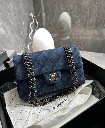 Chanel 22 dark denim cf trumpet