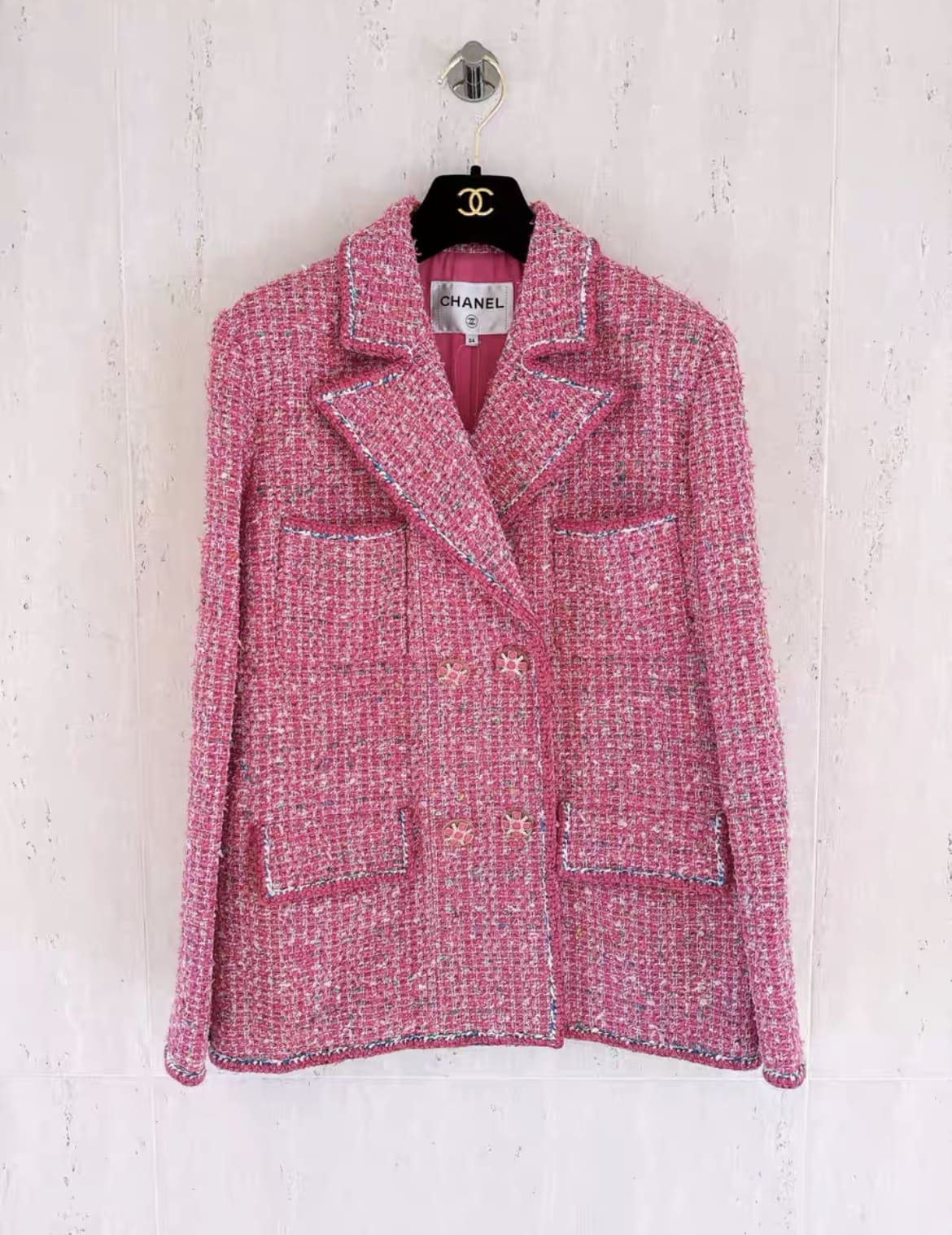 Chanel Spring 2019 Ready-to-Wear Collection pink jacket
