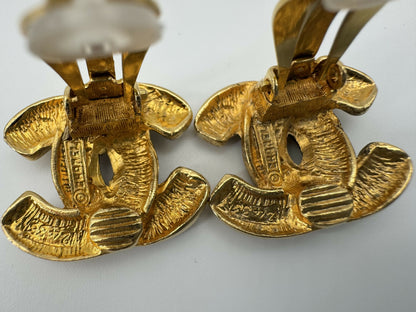 Chanel Vintage 1986 Gold-plated Diamond Quilting Bird Series Clip-on Earrings
