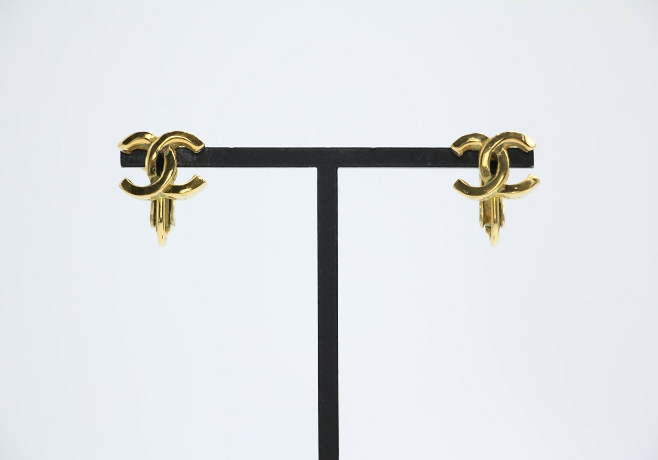 Chanel Vintage 1971-80 Gold-plated Curved Buckle CC Clip-on Earrings