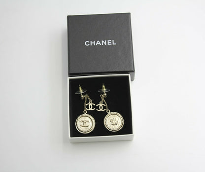 Chanel B15V Metal Silver Four-Leaf and Clover Coin Stud Earrings