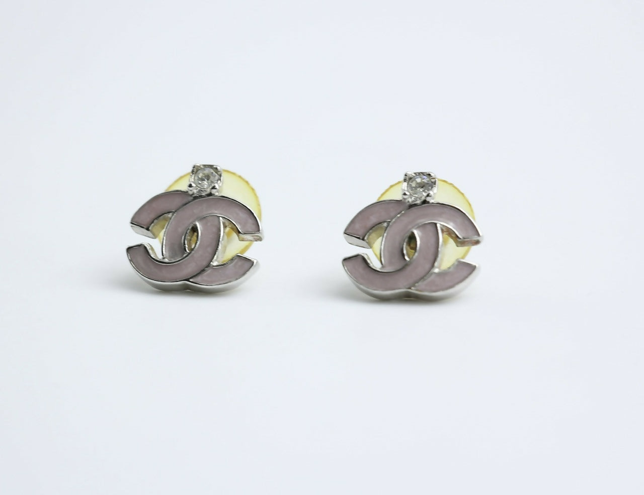Chanel Vintage 04P Rhinestone Matte Purple Silver CC Clip-on Earrings
