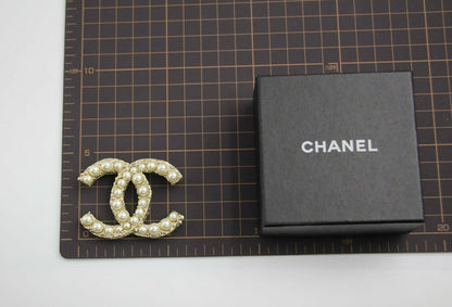 Chanel A13C Enamel Yellow Glitter CC Brooch