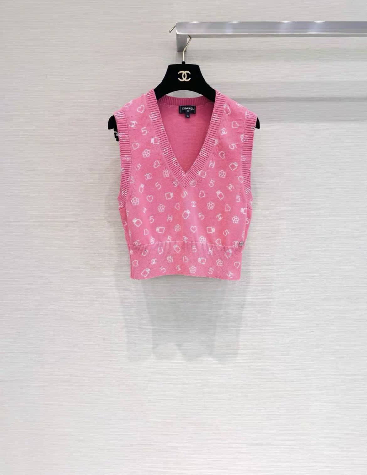 Chanel 23ss early spring love pink knitted vest size 36FR