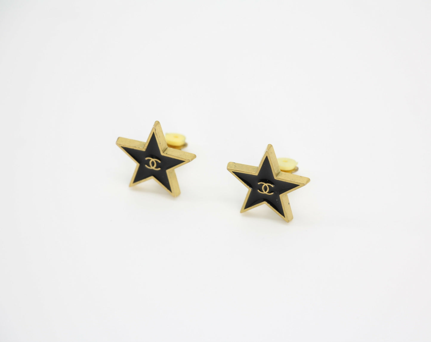 Chanel Vintage 01P Metal Black Star Shape CC Clip-on Earrings