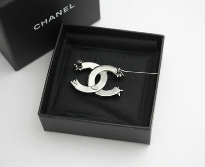 Chanel C21S Rhinestone Metal Silver Star Twist Brooch