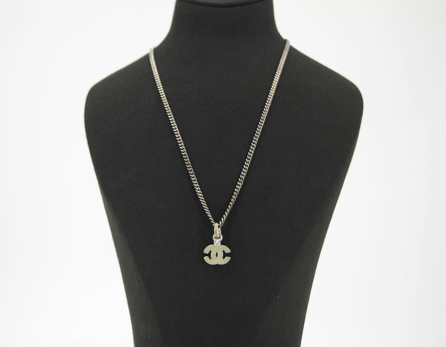 Chanel Vintage 04P Enamel Dark Green Silver Necklace