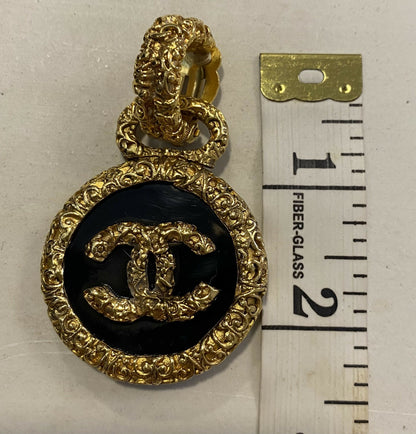 Chanel 93A Large Gold Metal Black Onyx Button Medallion Florentine Drop Dangle Clip-On Earrings