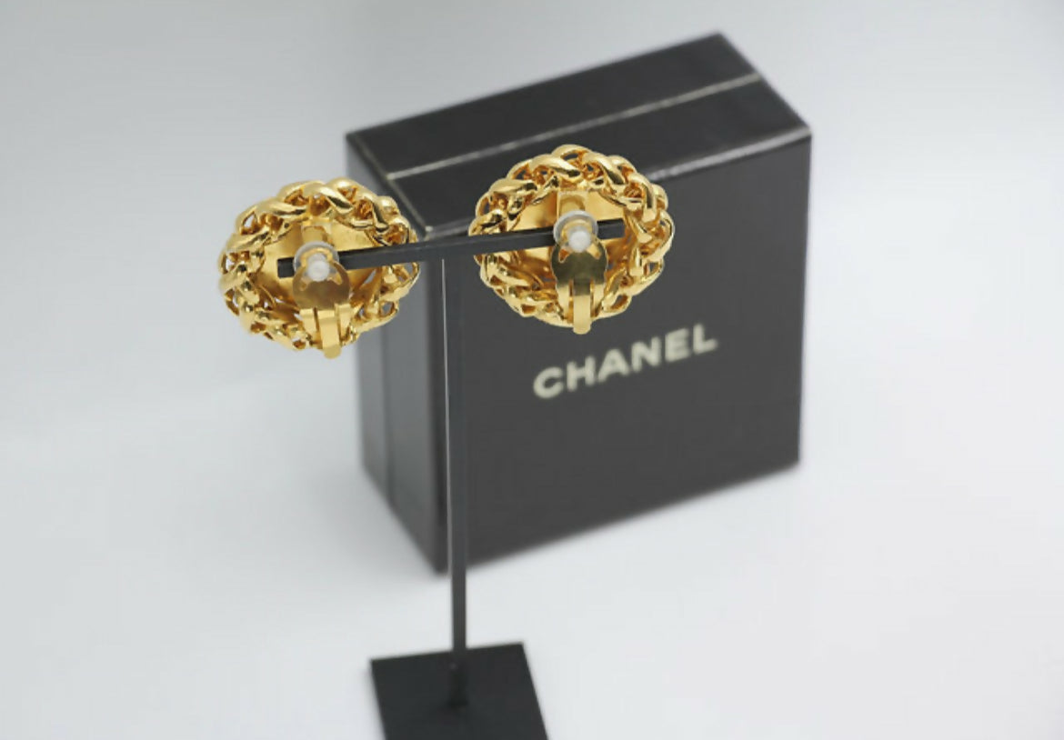Chanel Vintage 1986 Gold-plated Wheat Ear Lace Large Round Clip-on Earrings