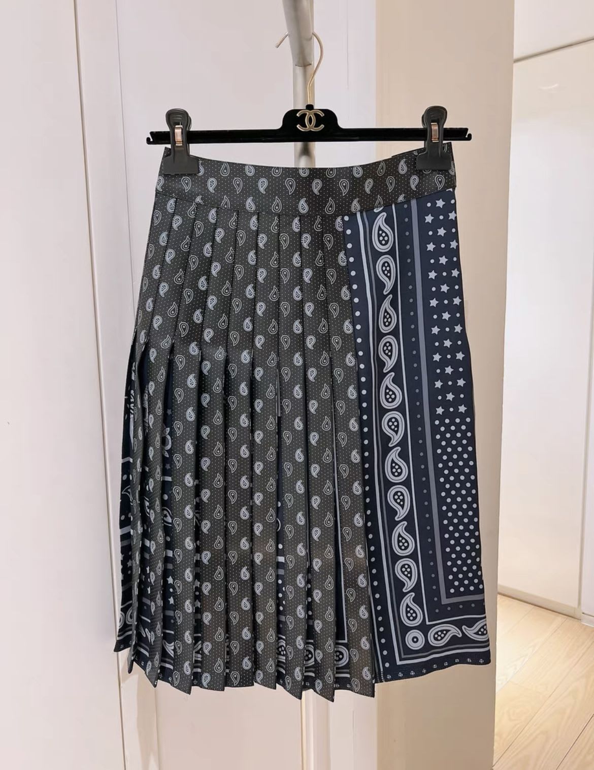 Hermes Twillaine mulberry silk sheepskin skirt