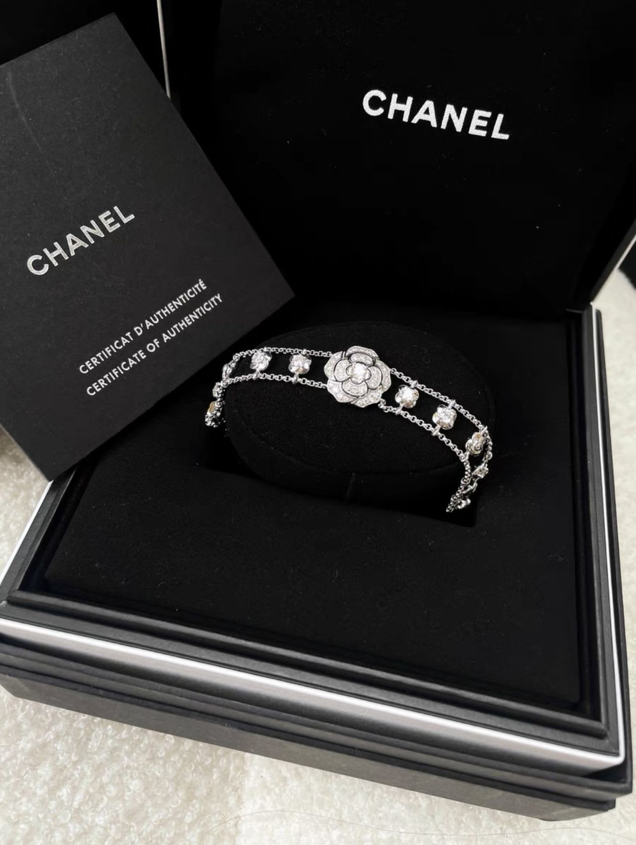 CHANEL Bouton de Camélia Bracelet