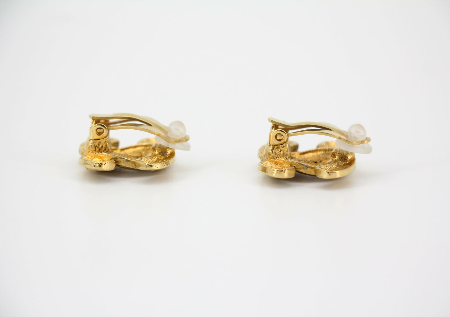 Chanel Vintage 1986 Gold-plated Diamond Quilting Bird Series Clip-on Earrings