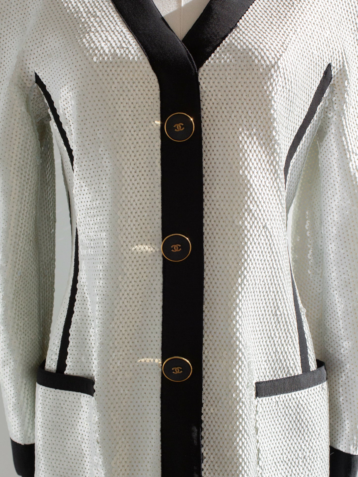 Chanel Vintage S/S 1991 Collector White Black Sequin CC Scuba Jacket