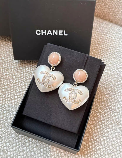 Chanel 21B double C bright diamond love earrings large size