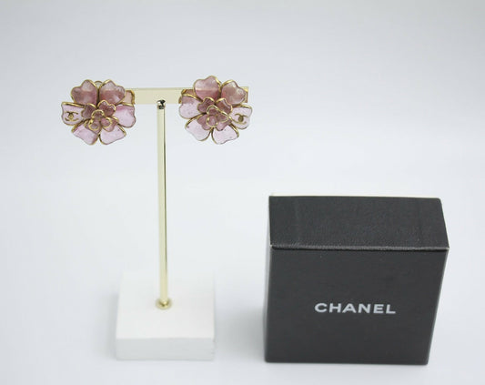 Chanel Vintage 02A Gripoix Pink Camellia Clip-on Earring