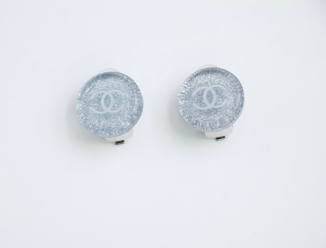 Chanel Vintage 00A Resin Light Blue Glitter Round Clip-on Earrings