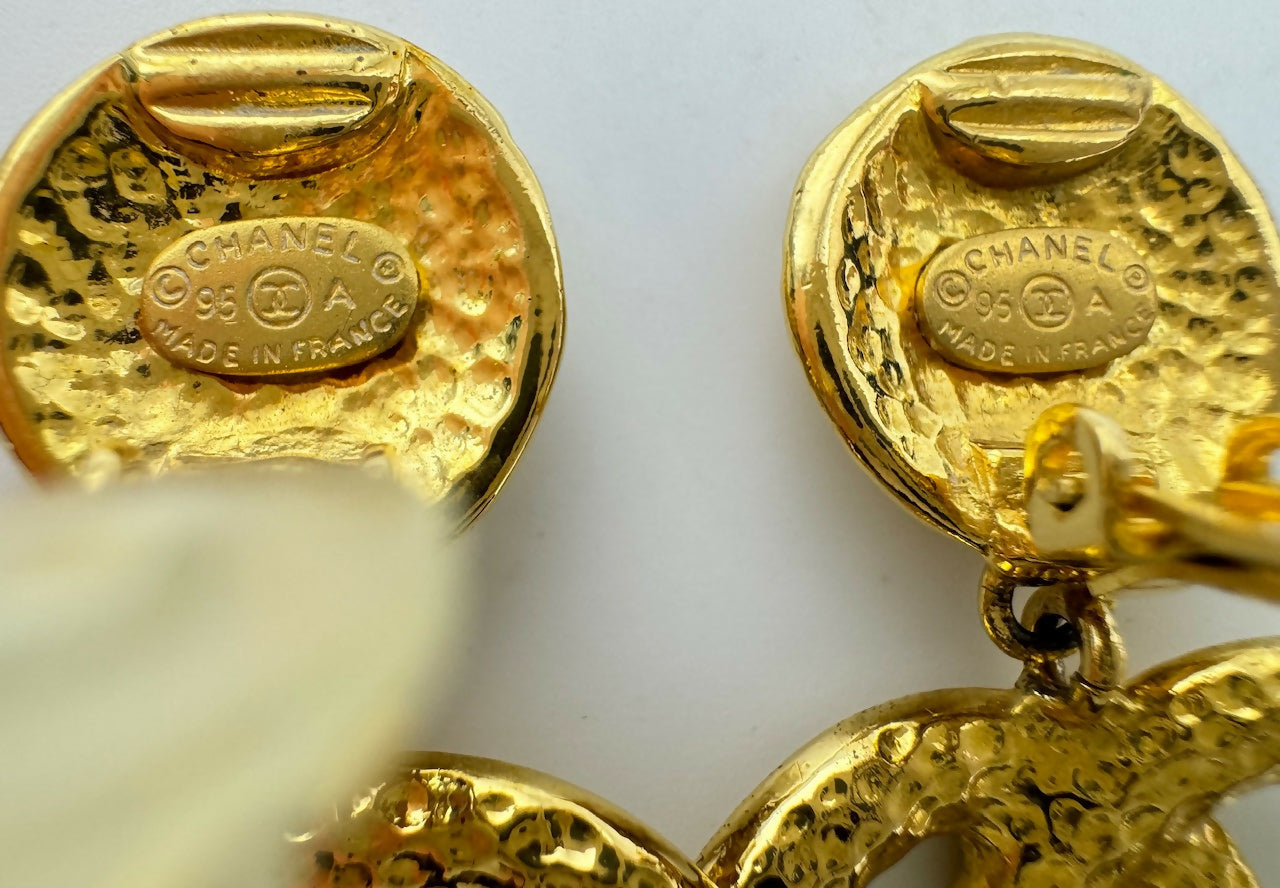 Chanel Vintage 95A Gold-plated Carved Dangle Clip-on Earrings