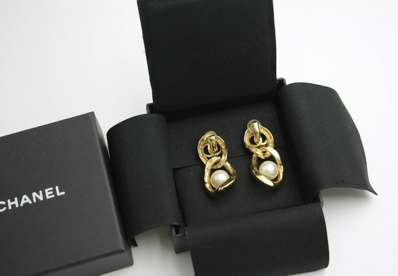 Chanel L20C Imitation Pearl Figure Eight Two-Buckle Lock Earrings
