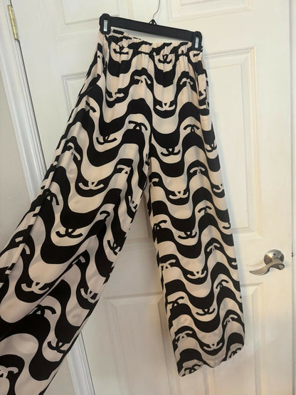 Chanel 2021 SS Wave Pants – Black & White