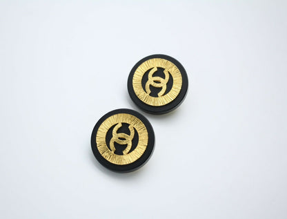 Chanel Vintage 1992 Gold-plated Black Gold Brushed Clip-on Earrings