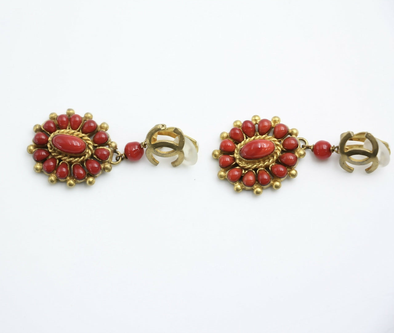 Chanel Vintage 93A Gripoix Gold-plated Red Dangle Clip-on Earrings