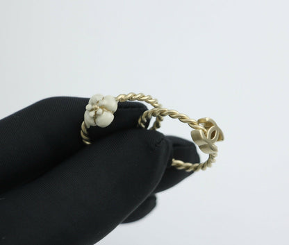 Chanel B11A Metal Camellia Two-Piece Ring Set
