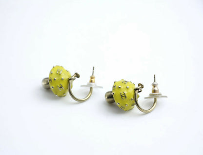 Chanel Vintage 03S Metal Yellow Mushroom Grain Hoop Stud Earrings