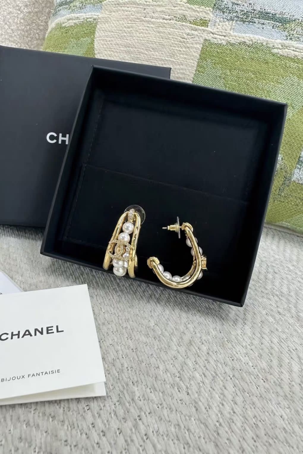 Chanel 23P gold pearl earrings