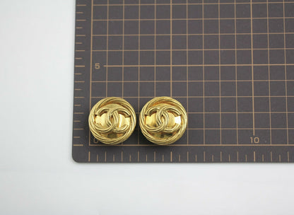 Chanel Vintage 93P Gold Plated Button Gold Clip-on Earrings