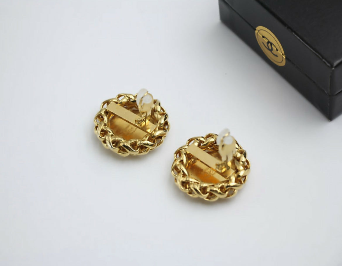 Chanel Vintage 1986 Gold-plated Wheat Ear Lace Large Round Clip-on Earrings