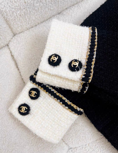 CHANEL 20A METIER D'ART BLACK ECRU TWEED JACKET