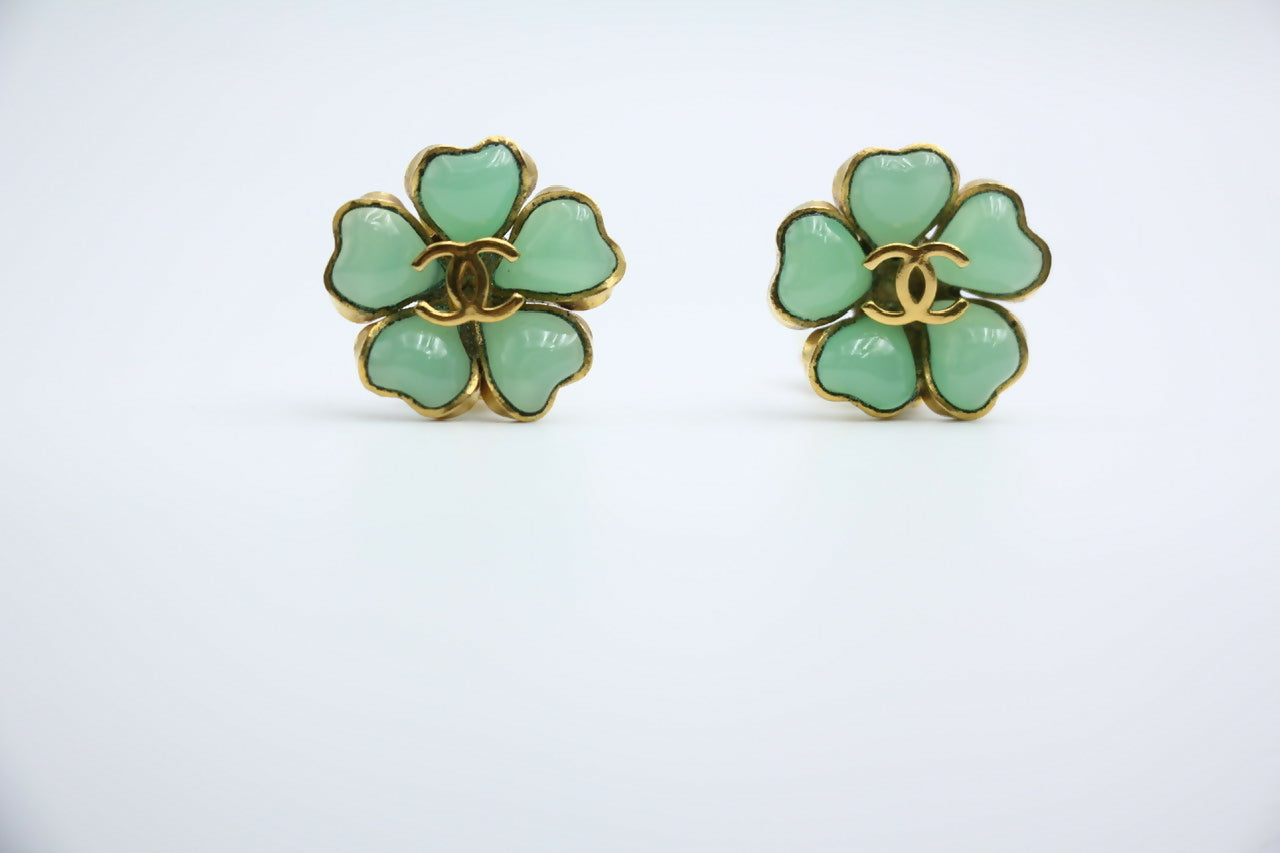 Chanel Vintage 97P Gripoix Jade Light Green Camellia Clip-on Earrings