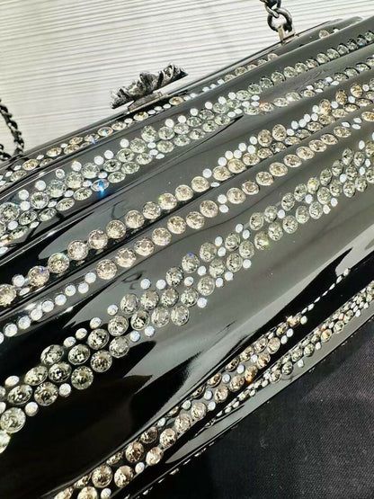 Chanel Fall-Winter 2018-2019 tree stump Plexiglass Strass Minaudiere