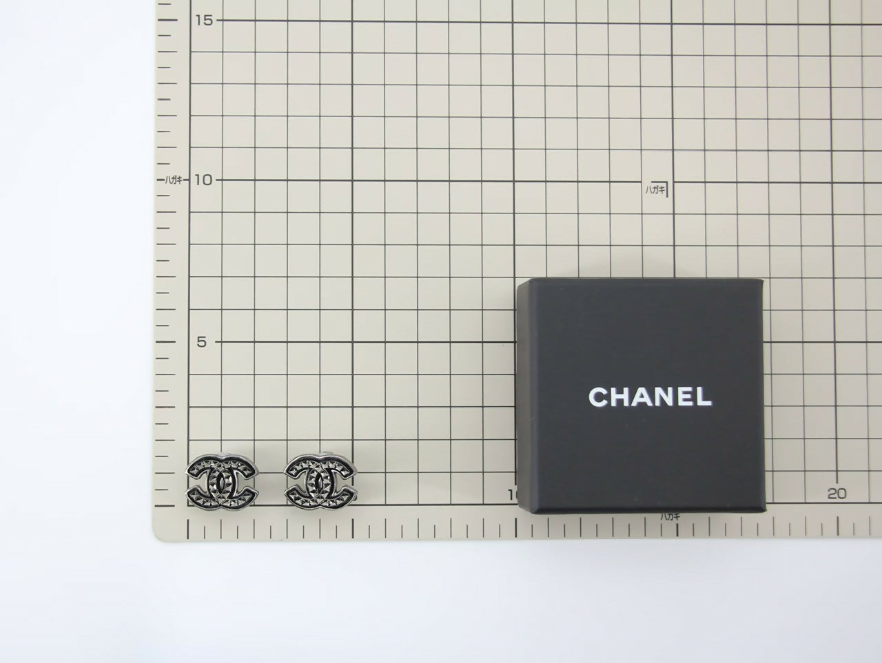 Chanel A24A Metal Black Silver Check CC Clip-on Earrings