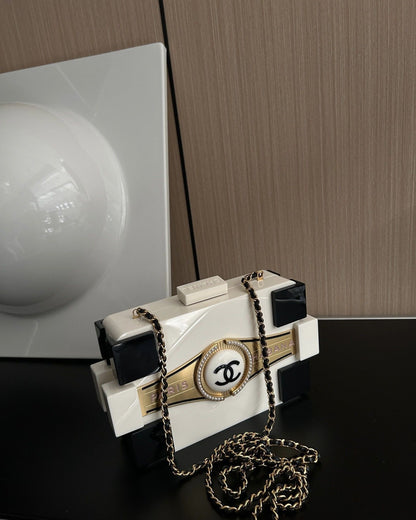 Limited Edition Chanel double-sided pearl acrylic bag